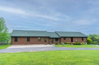 Hillside spacious Lodge in the Heart of Hocking - 7