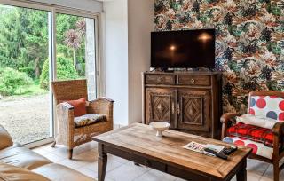 Pet Friendly Home In Rospez With Wifi - 1