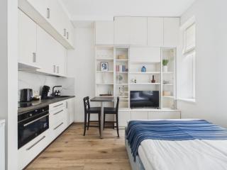Studio in City Centre - Compact & Functional - 7