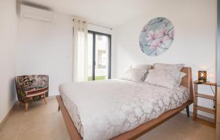 2 Bedroom Amazing Apartment In Folelli - 2