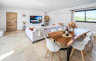 Gorgeous Home In Les Plans - 7