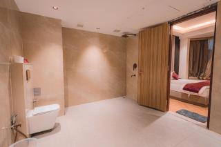 The Aura Hotel & Resort - 8