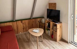 1 Bedroom Gorgeous Home In Bibiche - 8