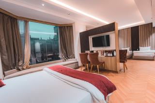 The Aura Hotel & Resort - 5