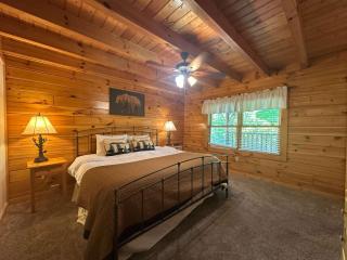 5 BDR for 20 with Hot Tub Pool Table & Lake View - 7