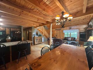 5 BDR for 20 with Hot Tub Pool Table & Lake View - 6