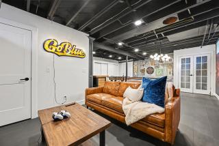 Hot Tub Game Room Sauna Deck Fire Pit Walk to StadiumDowntownPark - 5