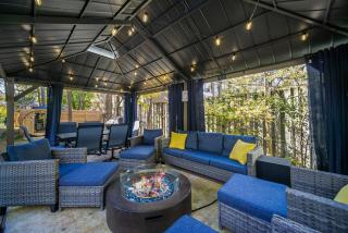 Hot Tub Theater Sauna Deck Fire Pit Walk to StadiumDowntownPark - 1
