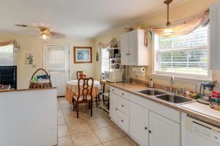 Quiet Family Cottage w/ Fishing Pond in Senatobia - 8
