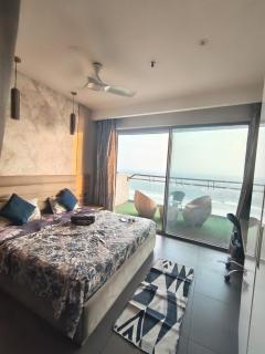 supernova luxuries studio apartment 42nd floor - 7