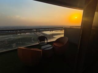 supernova luxuries studio apartment 42nd floor - 3