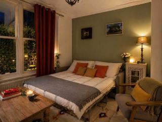 Apartment Sleeps 2 with WiFi - 6