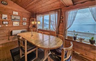 Nice Home In Vallavik With Wifi - 1