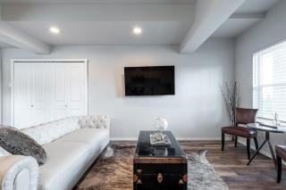 Modern 1BR Condo with Bay Views Walk to Dome AC Parking Included - 9