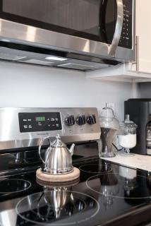 Modern 1BR Condo with Bay Views Walk to Dome AC Parking Included - 3