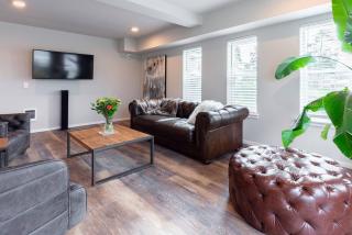Tacoma Dome condo w Mountn & Bay views PRK! - 1