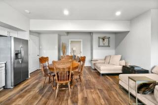 Quiet condo Steps to Tacoma DomeBay & City VIEWS! - 1