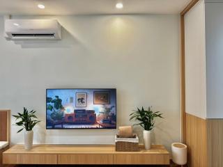 Stylish Condo at Wyndham Garden with Pool, Gym & Sauna - 3