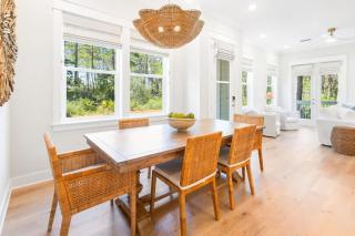Hola Beaches Casita by Stay on 30A- Pool, Bikes, Golf Cart - 6