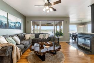 Lakeside Leisure * HotTub *Golf Course * Sleeps 10 - 9