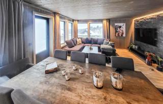 4 Bedroom Stunning Home In Rauland - 2