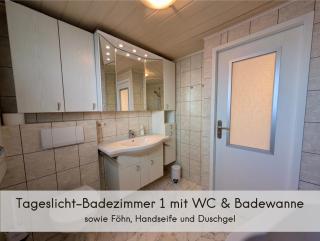 Das Waldhäuschen - bis 10 Personen, 4 Schlafzimmer, 2 Bäder, Tischkicker, kostenlose Parkplätze, WLAN, Smart-TVs - 2
