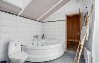 Gorgeous Home In Hemmet With Sauna - 9
