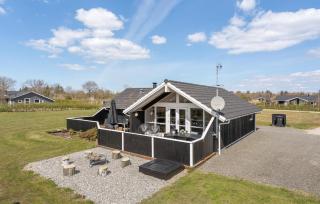 Gorgeous Home In Hemmet With Sauna - 0