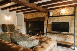 Charming Cotswold Cottage with Garden Annexe - 7