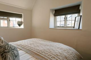 Charming Cotswold Cottage with Garden Annexe - 3