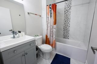 2BR2BA City RetreatKing BedWiFiWD - 3