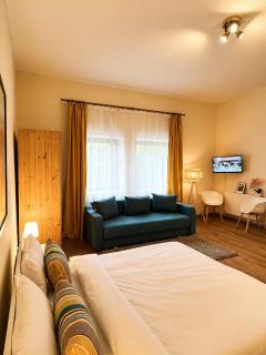Sunny Old Town Apartment with Private Terrace - 9