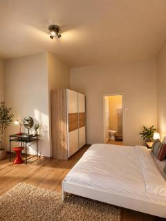 Sunny Old Town Apartment with Private Terrace - 8