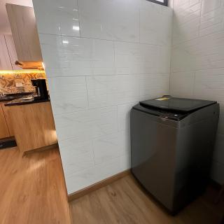Ideal stay near the airport with parking & WiFi - 9