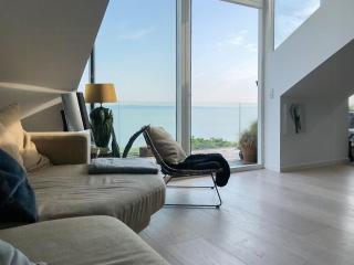 Art And Panoramic View At Trelde Næs - 9