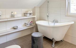 Gorgeous Home In Buzim - 4