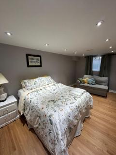 2 Bedroom 1 Bathroom Basement Suite - 8