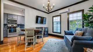 Historic Downtown Marble Falls- 3 Suite Combo123 - 0
