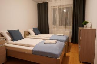 3 Bedroom Apartment 2 Free Parking Spots by City Beat - 4