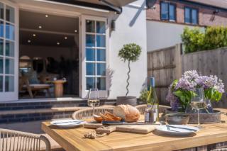 Cedar Lodge Severn Stoke - 3