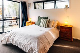 Home Away From Home In Queenstown - 5