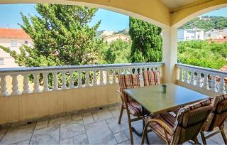1 Bedroom Nice Apartment In Barbat - 4