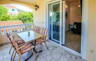 1 Bedroom Nice Apartment In Barbat - 3