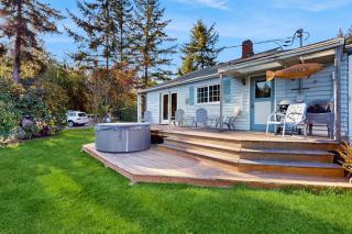 Eagle Harbor House World Cup Availability - 5