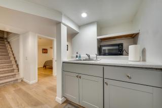 Remodeled Maple Leaf Basement Apt! 7 Mi to Seattle - 2