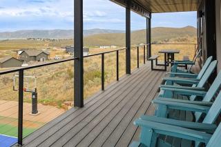 Hillside Retreat - 8