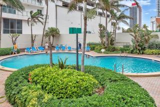 BEACH front 3beds 2 rooms 1 and a half bath - 7