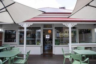 Queenslander Family Retreat - Heart of New Farm - Brisbane - 5