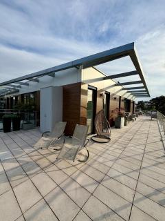 Luxury Penthouse - ROOFTOP JAKUZZI - LAKE BALATON VIEW - BEACH, WELLNESS & SPA - 4