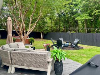 Room to Relax, Hot Tub, Fire Pit! Near Beach, Casino, Golf Course & Old Town BSL - 0
